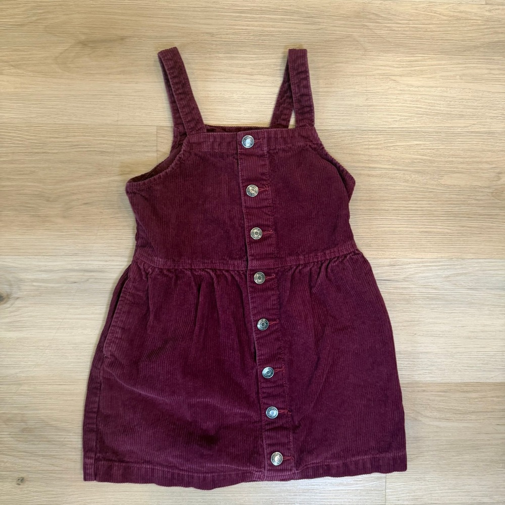 Cat and Jack Girls Maroon Burgundy Skirtall with size small (6/7)